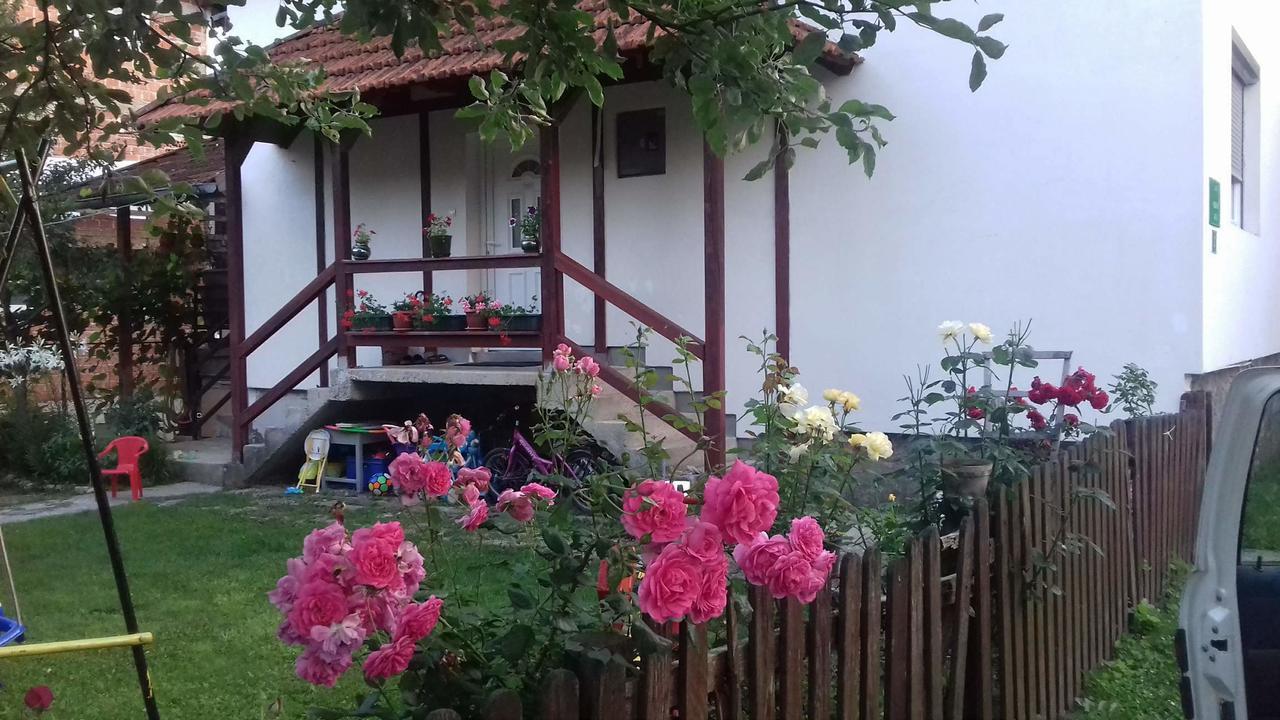 Apartment Dil Kulen Vakuf Eksteriør billede