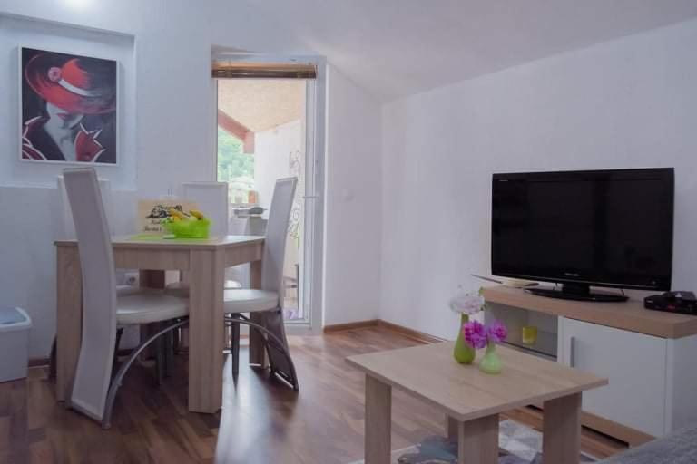 Apartment Dil Kulen Vakuf Eksteriør billede
